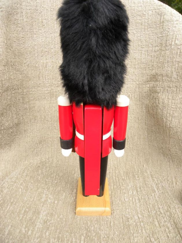   CHRISTMAS NUTCRACKER ERZGEBIRGISCHE VOLKSKUNST GERMAN GUN HP  