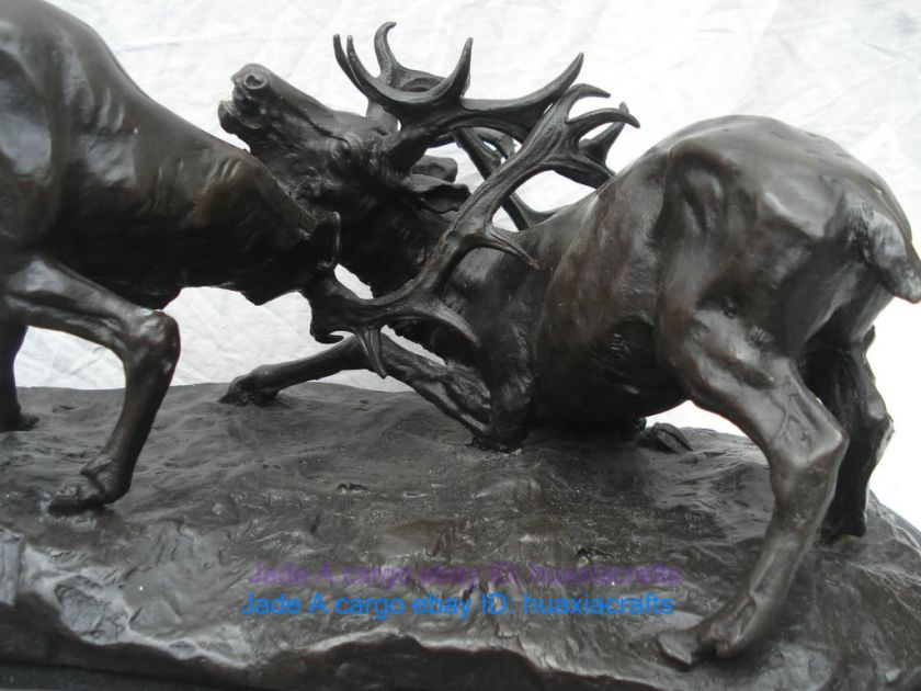 Bronze statue sculpture Deer fighting violent temper  