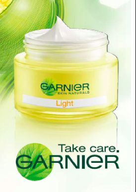 NEW GARNIER Light Whiten Even Moisturizing SPF17 Cream  