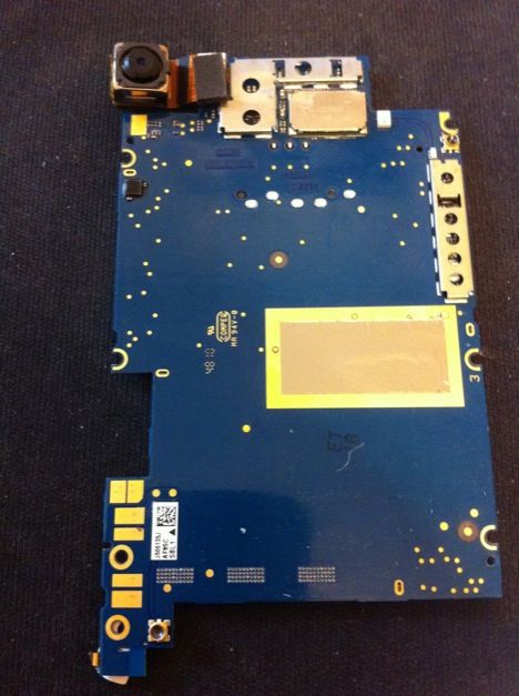 Iphone 3GS 8GB Broken Motherboard/Logicboard for parts  