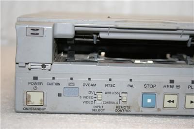 SONY DVCAM DSR 11 DIGITAL VIDEOCASSETTE RECORDER  