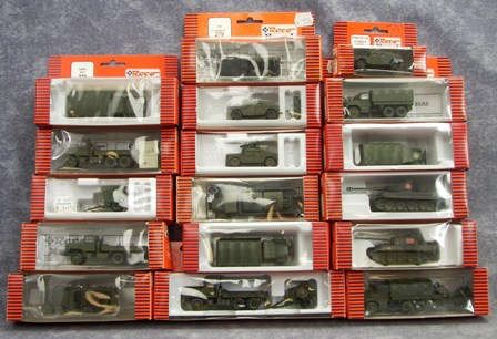 17 ROCO Minitanks Tanks Truck Jeeps Military Vehicles HO Scale w 