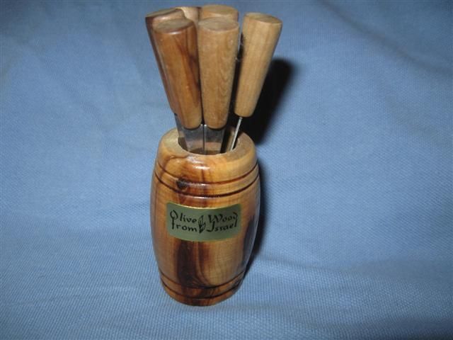 Vintage Israel Olive Wood 6 Appetizer Fork / Toothpick Holder Barrel 