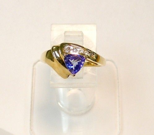 14K YELLOW GOLD .60cttw TRILLION CUT TANZANITE & DIAMOND RING *  