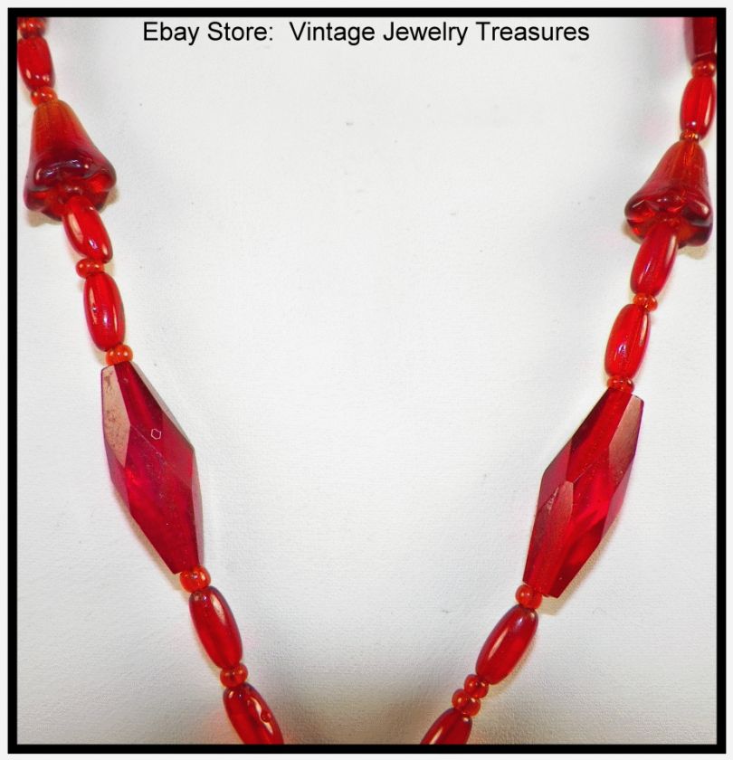 Vintage Art Deco Delicate Faceted Red Glass Bead Tassle Necklace 
