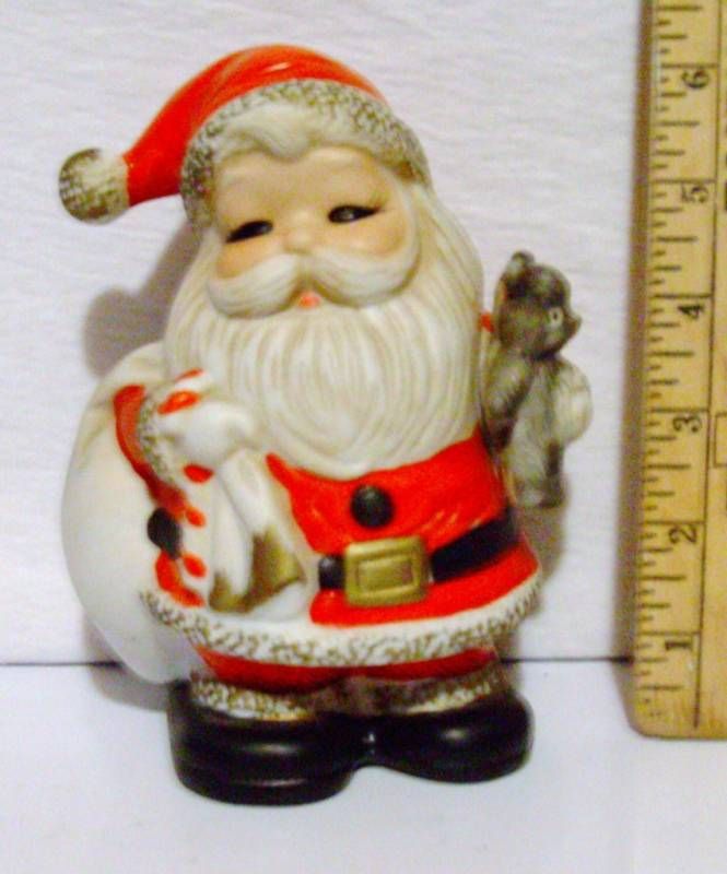 VINTAGE CHRISTMAS PORCELAIN SANTA BANK VERY CUTE  