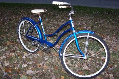 VINTAGE/ANTIQUE BLUE~HUFFY~ BICYCLE/BIKE 26 INCH  