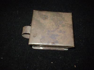 Description Vintage, metal, tin, square shaped, finger, single 