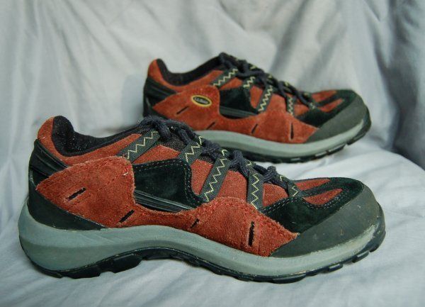 Bean Womens Shoes Size 6.5 Burgundy Hiking Shoes LL Bean  