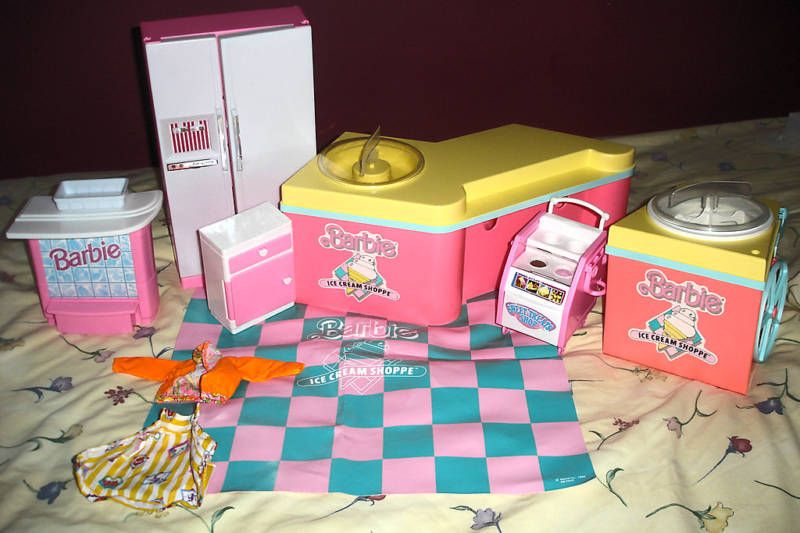 BARBIE FURNITURE LOT   ICE CREAME SHOPPE REFRIDGERATOR  