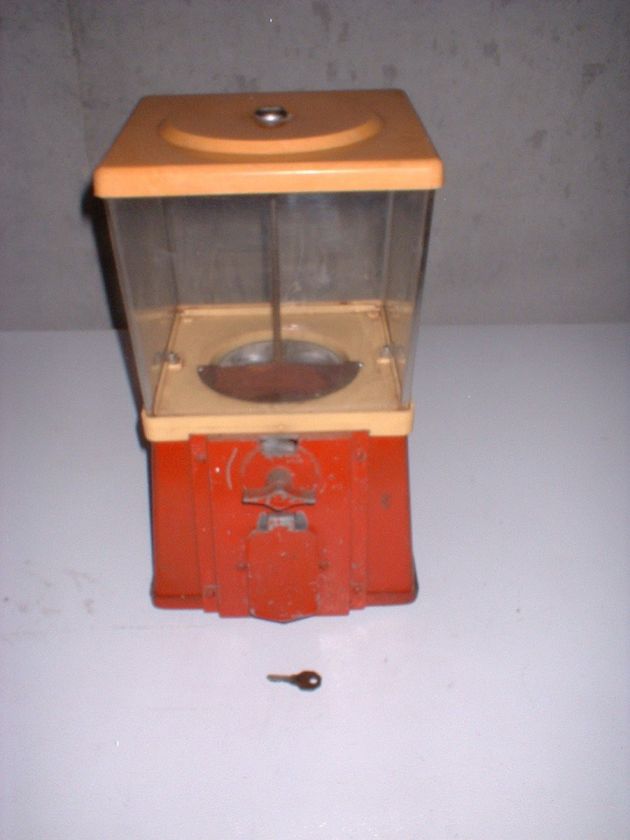 VINTAGE ANTIQUE WORKING 1 CENT GUMBALL MACHINE  