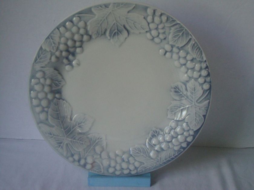 Culinary Arts Sonoma Stoneware Grapes Dinner Plate (s)  