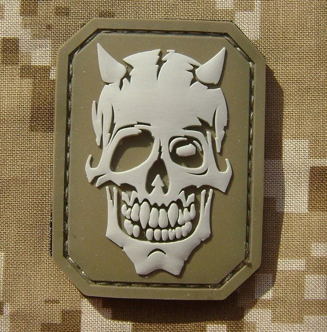 DEVIL PVC RUBBER ARMY MILITARY MORALE MILSPEC CAMOUFLAGE DESERT VELCRO 