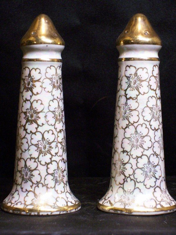   Salt Pepper Shaker Set Gold Gilt Pearlized Marked KASS USA Cork  