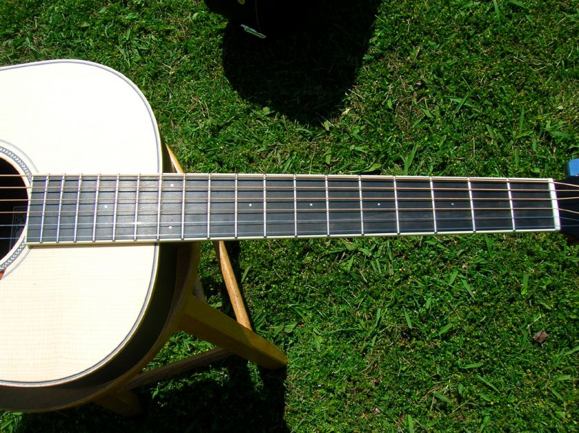 Larrivee SD 03 RWD 12 Fret Neck Dreadnought Spruce Top Rosewood Back 