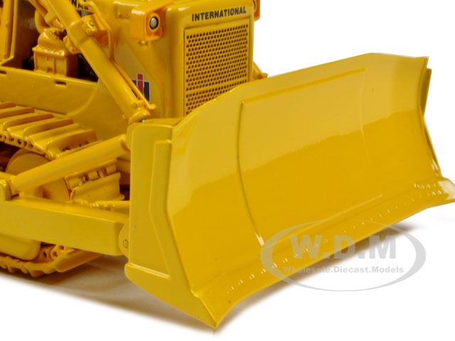   of international td 25 crawler with hitch blade umbrella die cast