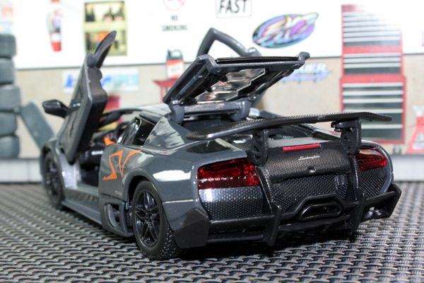 BBURAGO LAMBORGHINI MURCIELAGO LP 670 4 SV 1/24 GREY  