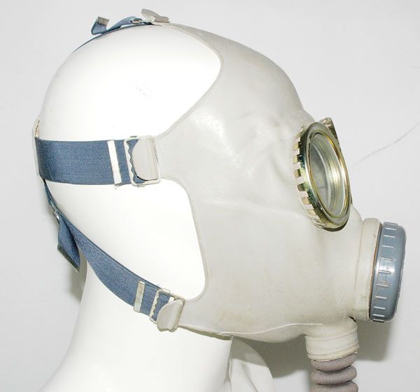 SURPLUS VIETNAM WAR CHINESE GAS MASK  31051  