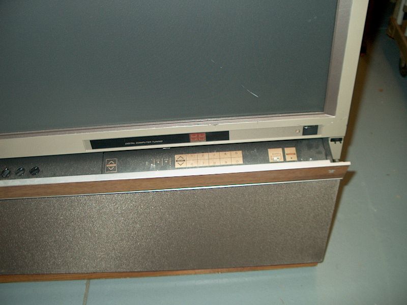  Roebuck 37 CRT Television Set   Big Screen  