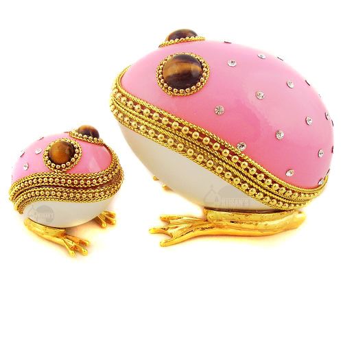 This stunning goose egg & dove egg Jewelry Box in Frog 