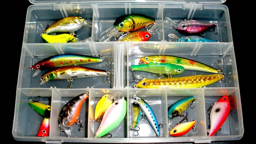 TB0006 x20 Eagle Claw Tackle Box With 20 Fishing Lures  