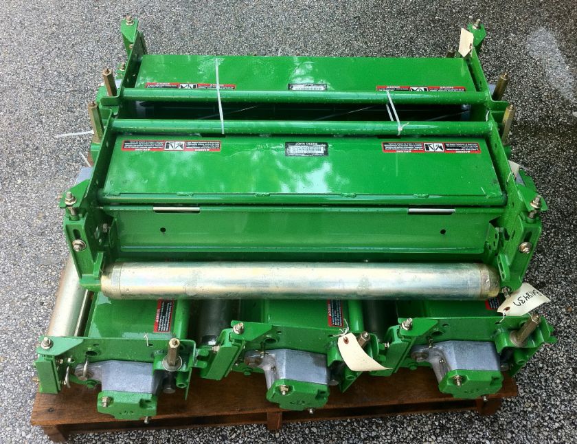 JOHN DEERE 2653A 8 BLADE, 30 CUTTING UNITS   PART # BM18437  