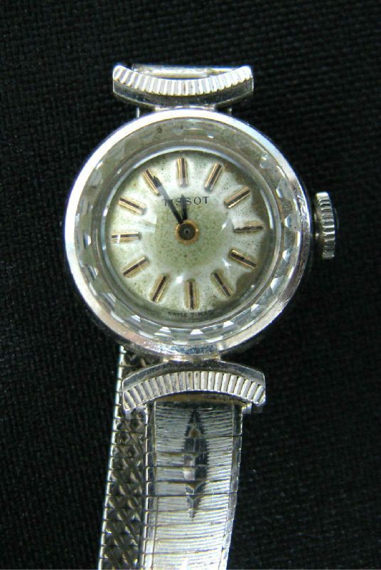   LADIES LADY TISSOT WATCH WRISTWATCH WORKS METAL BAND SEE »  