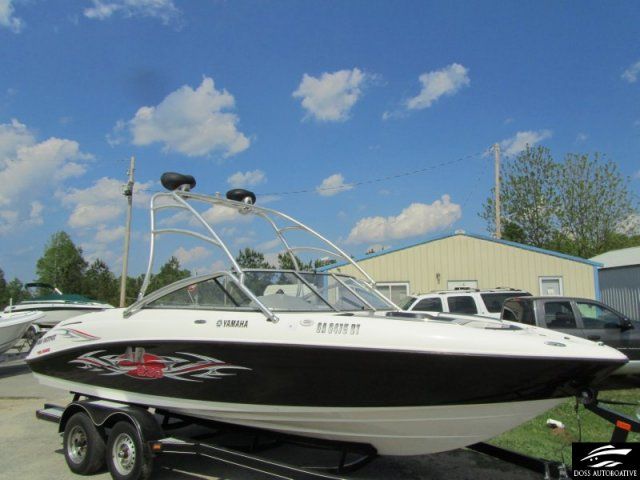 06 Yamaha AR230 High Output Jet Boat Twin Four Stroke Wake Tower 