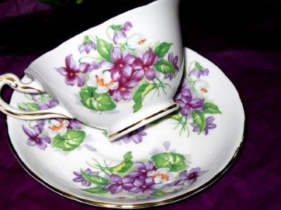 ROYAL CHELSEA BONE CHINA Tea Cup and Saucer PURPLE VIOLETS TEACUP 