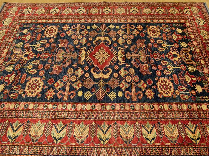   Beautiful Handmade Vegetable Dye Hand Spun Gazni Wool Fine Kazak Rug